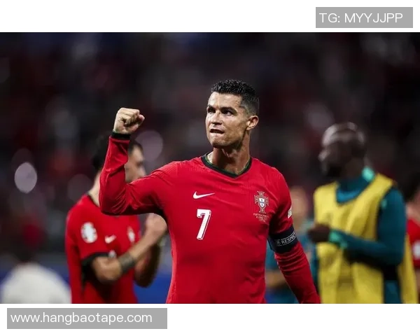 当传奇汇聚绿茵之巅见证足球巨星荣耀时刻 当传奇汇聚绿茵之巅见证足球巨星荣耀时刻