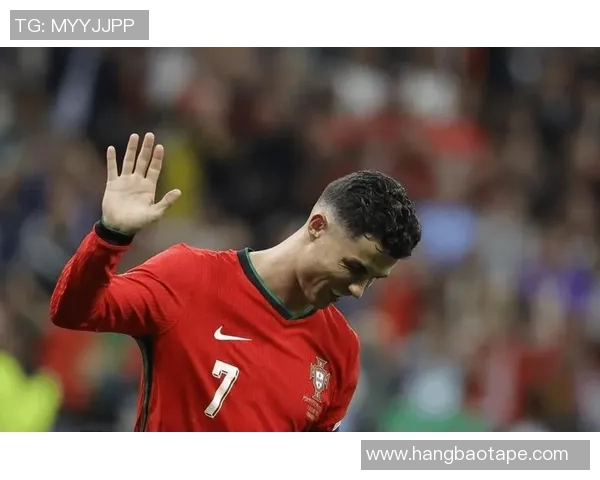 球星风采尽显足球激情横版壁纸展示体育魅力